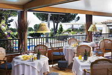 هتل Le Mas D'Artigny & Spa