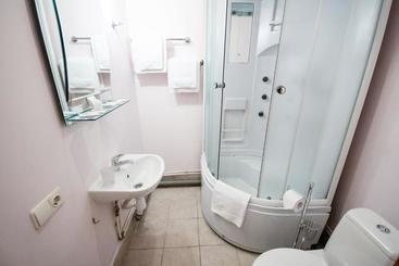 هتل Nevsky 136 Guest House