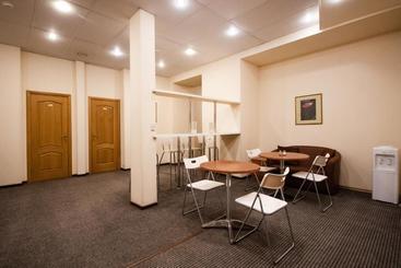 هتل Nevsky 136 Guest House