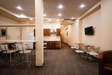هتل Nevsky 136 Guest House
