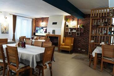 پانسیون Altitude Guest House Ranca