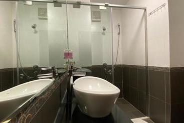 Duc Vuong Saigon Hotel   Cao Thang