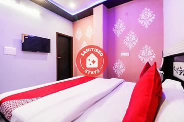 هتل Oyo Rtk109 Star  & Restaurant
