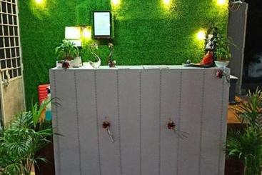 هتل Relax Inn