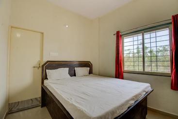 هتل Spot On 74614  Radhika Palace