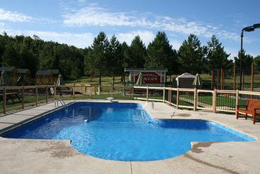 هتل Blueberry Lake Resort