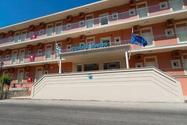 هتل Corfu Maris