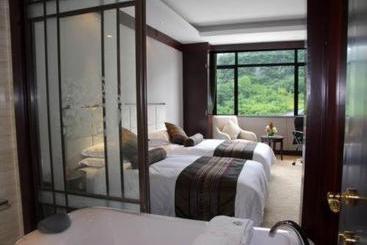 هتل Westlake Hillview International