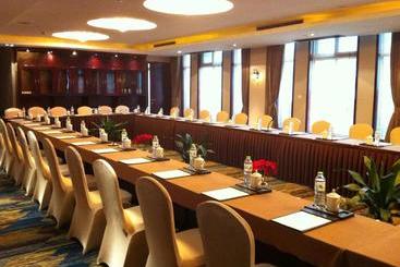 هتل Westlake Hillview International