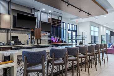 فندق Hilton Garden Inn Detroit Utica