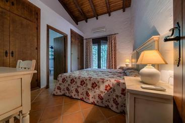Hacienda Roche Viejo