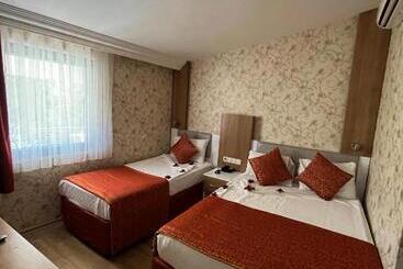 هتل Aleria Belport Beach