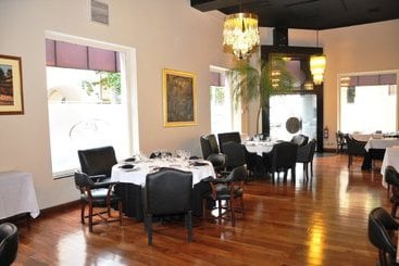 هتل Excelsior Inn