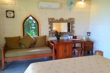 هتل Gajah Mina Beach Resort