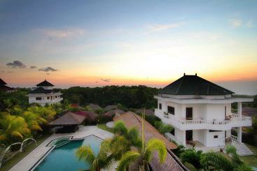 هتل Hillstone Uluwatu Villa