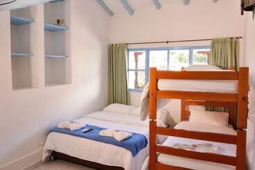 هتل Laureles De La Villa