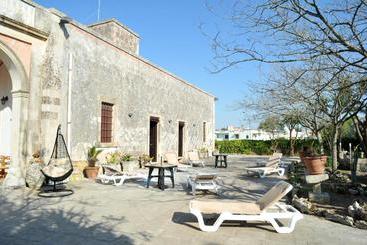 Пансион Masseria La Colombaia