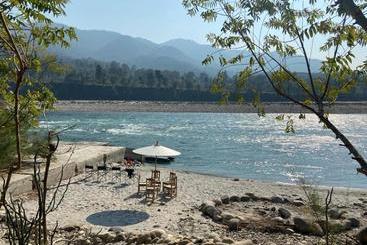 酒店 Lushy Days Boom Camp