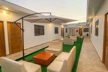 هتل Nakua Paracas Lodge