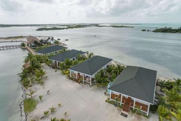 هتل Turtle Island Beach Resort, Trademark Collection By Wyndham