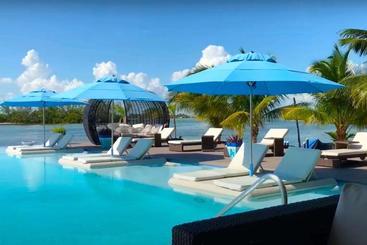 هتل Turtle Island Beach Resort, Trademark Collection By Wyndham