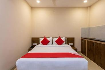 בית מלון כפרי Oyo 77185 Sri Balaji Residency