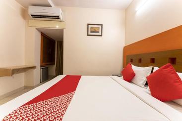 בית מלון כפרי Oyo 77185 Sri Balaji Residency