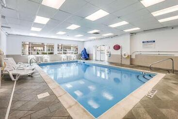 فندق Quality Inn Poughkeepsie