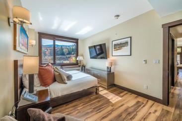 Hayden Lodge