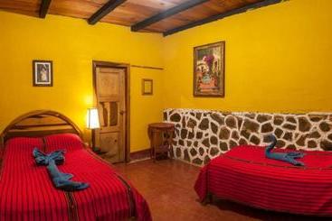 هاستل El Retiro Lanquin