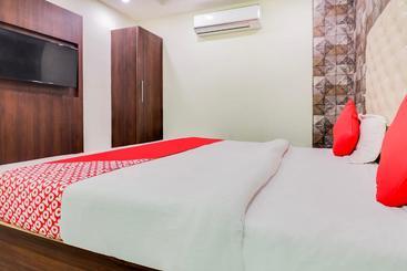 酒店 Oyo 69763 Hisar Inn