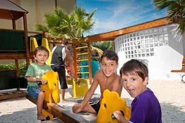 هتل Paris Resort