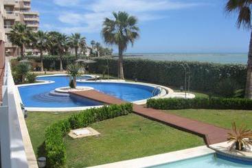 Apartamentos Punta Cormoran