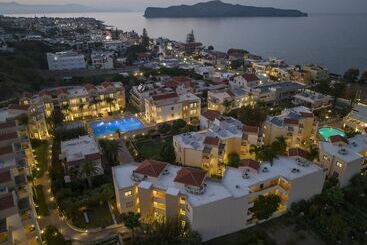 Creta Palm Resort Hotel & Apartments