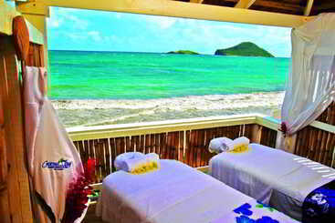 هتل Coconut Bay Beach Resort & Spa All Inclusive