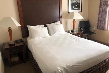 Hotel Shilo Inn Portland Rose Garden Convention Center