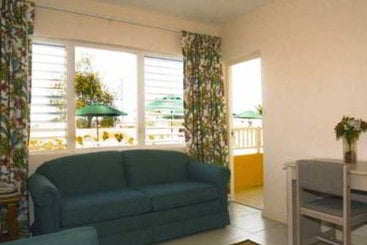 هتل Tropical Winds Apartment
