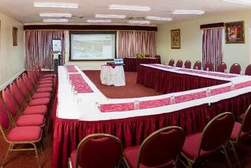 هتل Bay Gardens Beach Resort & Spa