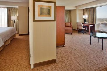 هتل City Place St. Louis