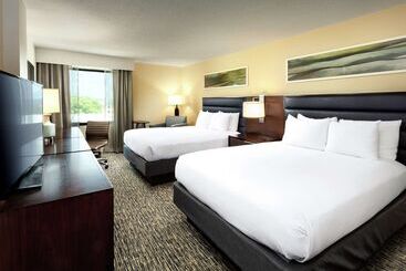 هتل Doubletree By Hilton Columbia, Sc