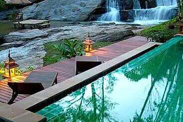 هتل Sukantara Cascade Resort And Spa