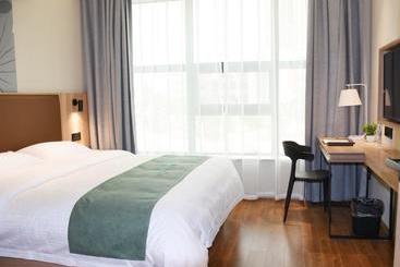 هتل Greentree Inn  Wuxi Quanshan Center