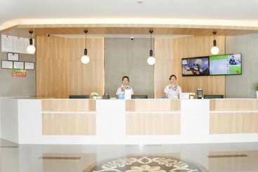 هتل Greentree Inn  Wuxi Quanshan Center