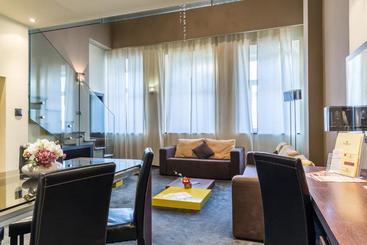 Cosmopolitan Hotel & Wellness