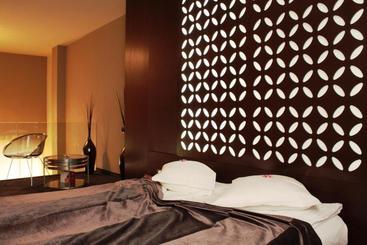Cosmopolitan Hotel & Wellness