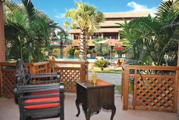 هتل Aureum Palace  & Resort Bagan