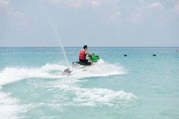 ホテル Mayang Sari Beach Resort