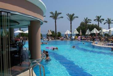 هتل Caldera Beach