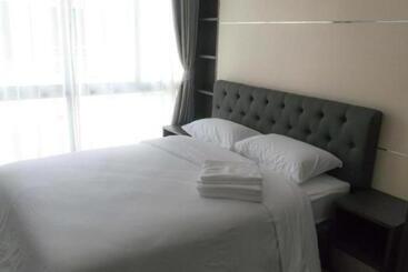 בית מלון כפרי The High One