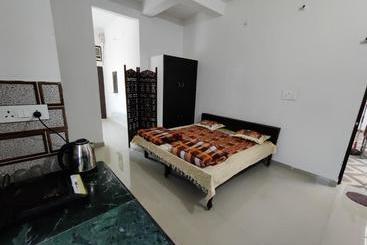 پانسیون Mangalyam Home Stay